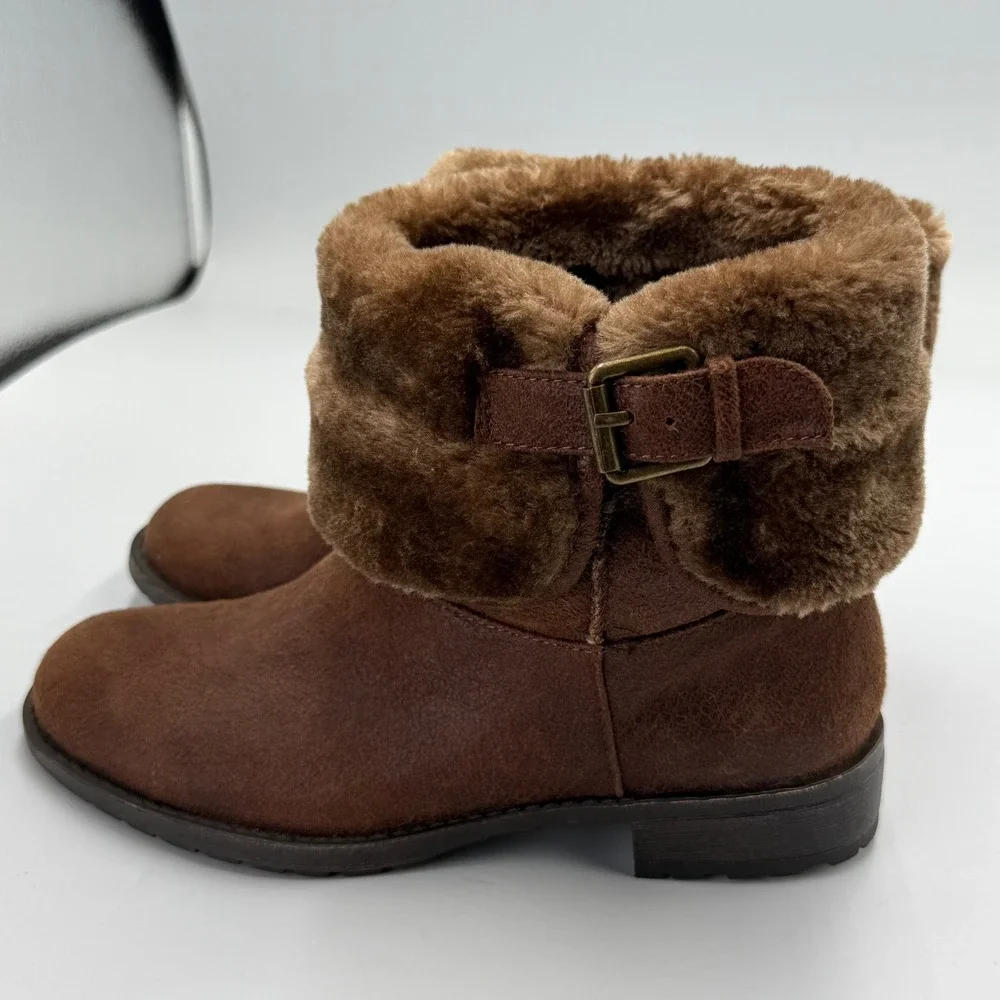 Bass‎ Women Brown Faux Fur Lined Ankle Boots With Buckle Accent Size 6M Leather